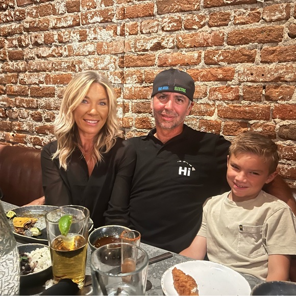 Meet your Posher, Sadey - Picture 3 of 13